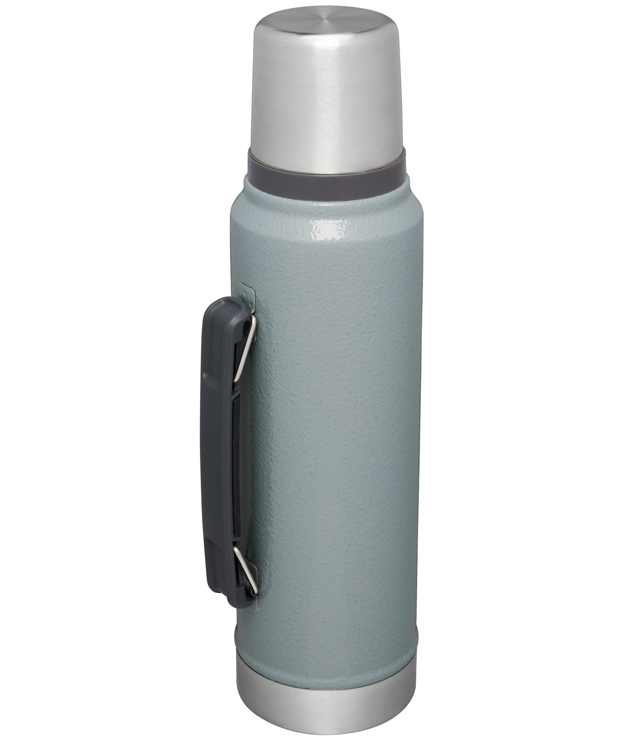 B2B_Web_PNG-The-Legendary-Classic-Bottle-1-1QT-Hammertone-Silver-Hero-Back_54c7aa42-aa9e-47c9-b4af-b0dfc4184fa1.png
