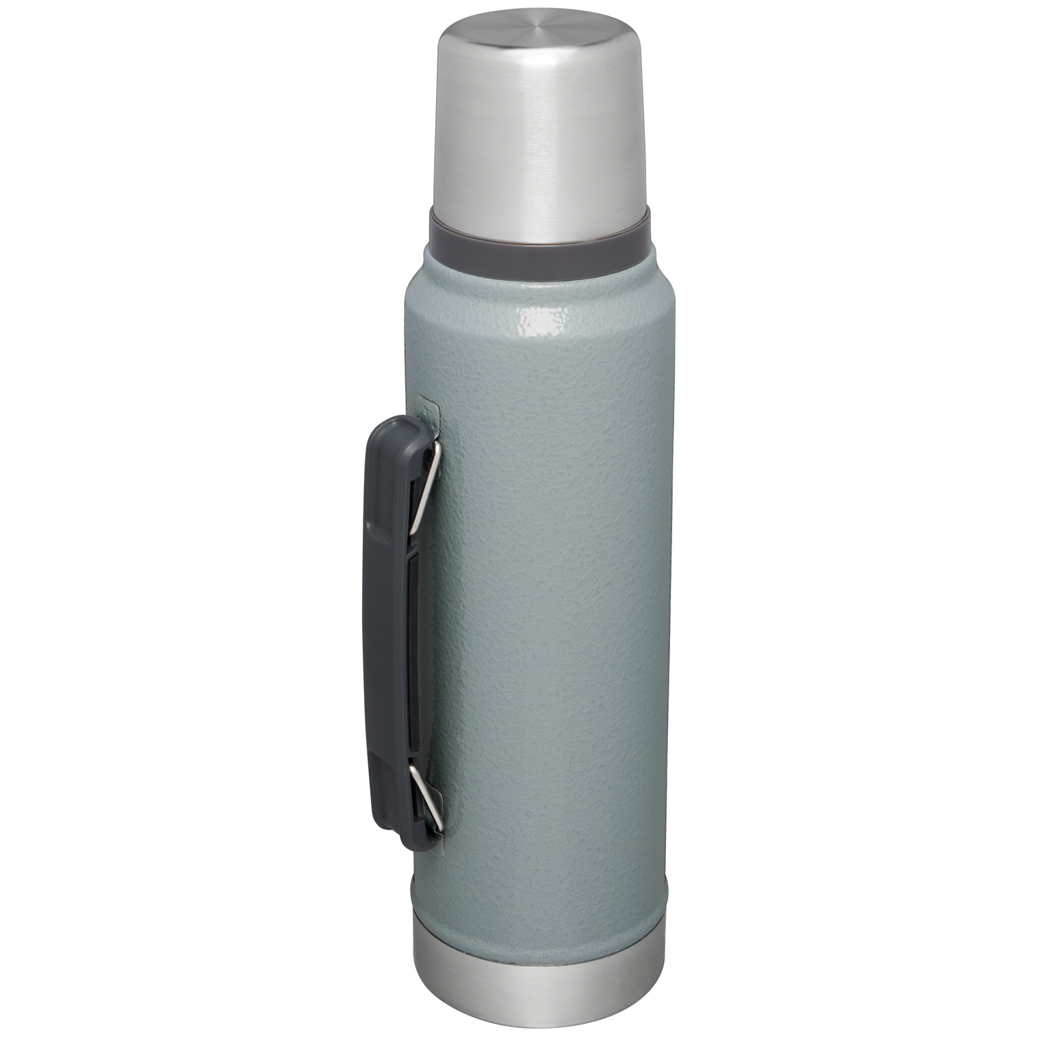 B2B_Web_PNG-The-Legendary-Classic-Bottle-1-1QT-Hammertone-Silver-Hero-Back_88af7ed6-8135-41f9-9d1c-19958da8f251.png